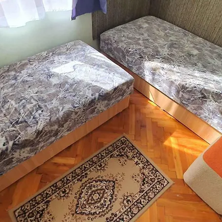 3 * زلاكاروس