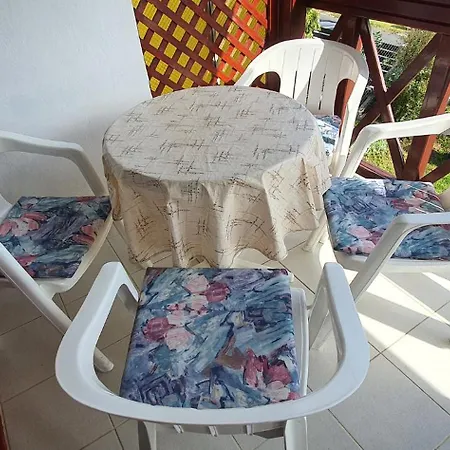 شقة 3 زلاكاروس